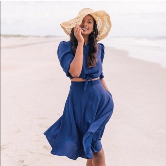 Gal Meets Glam Claudia Navy Tie Front Crop Blouse 0 - Picture 2 of 8